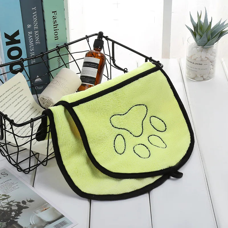 Quick-Dry Pet Bath Towel – Soft Absorbent Robe for Dogs & Cats