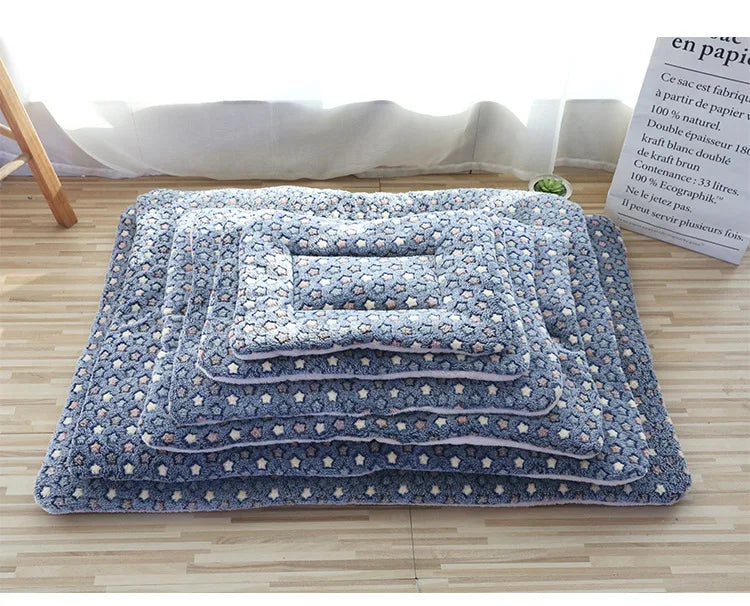 Double-sided Pet Mat Mats Short Plush Pet Sleeping Bed for Cats Small Dogs Cute Pet Pad Blanket Warm Kitten Cushion Cat Sofa Bed