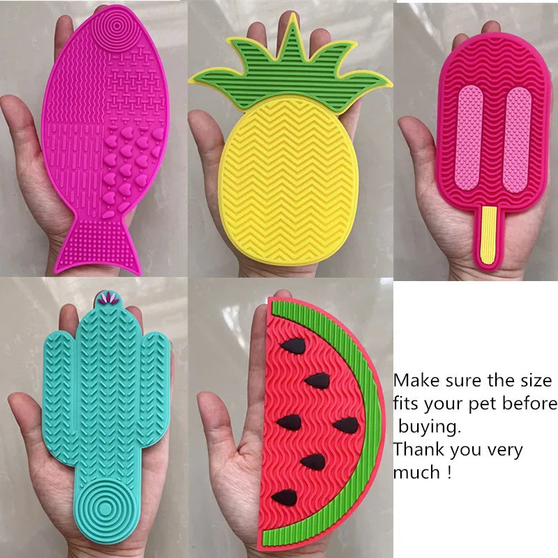 Slow Feeder Bowl with Suction Cup – Small Silicone Food Mat for Cats & Pets Under 3kg