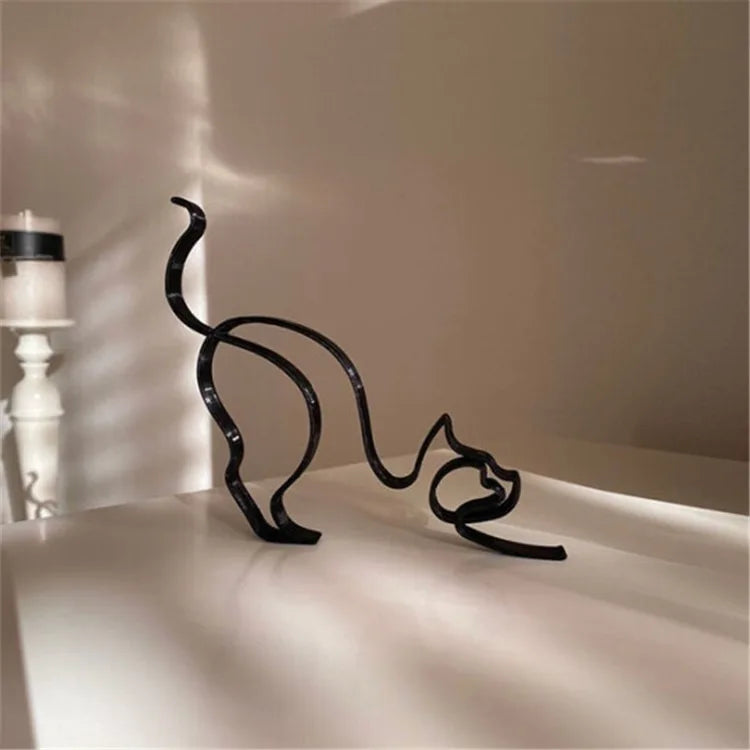 Metal Dog Sculpture – Minimalist Iron Figurine for Home & Office Decor