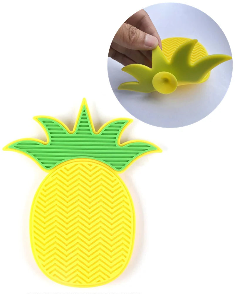 Slow Feeder Bowl with Suction Cup – Small Silicone Food Mat for Cats & Pets Under 3kg