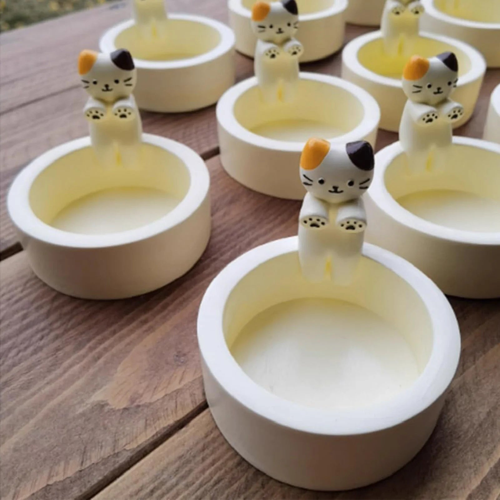 Cute Kitten Candle Holder – Cartoon Cat Aromatherapy Candlestick